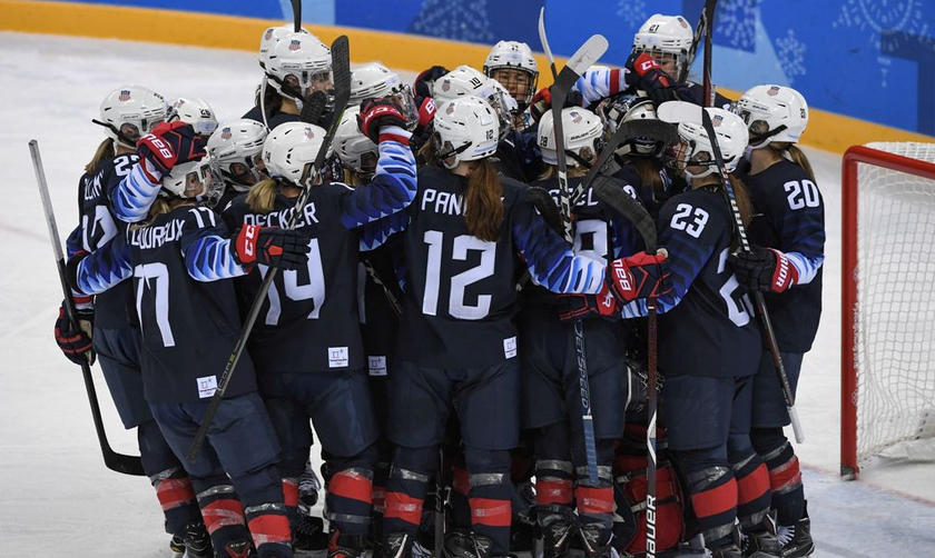 «Χρυσές» οι ΗΠΑ στο χόκεϊ επί πάγου στις γυναίκες