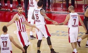 Με τους τρεις σωματοφύλακες νίκησε την Μπάμπεργκ