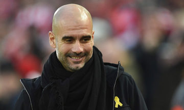 Ο Πεπ άλλαξε την κίτρινη κορδέλα με κίτρινο λουλούδι