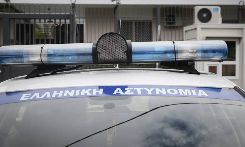 Ομηρεία στη Θεσσαλονίκη: 58χρονος είχε δεμένα με καλώδια και χειροπέδες τα δύο ξαδέρφια του