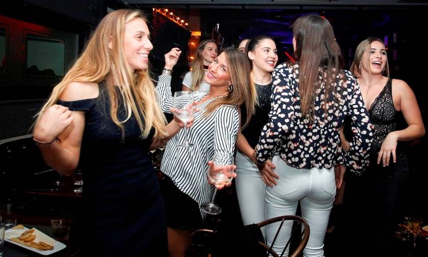 Έτσι γλεντάει ο Πειραιάς (pics)