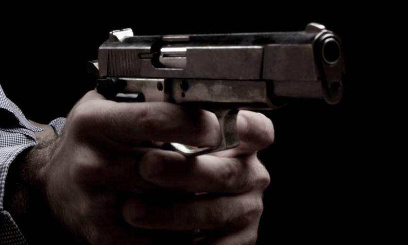 Πυροβολισμοί στην Κηφισιά – Εισβολή κουκουλοφόρων σε σπίτι – Σε κρίσιμη κατάσταση ο ιδιοκτήτης