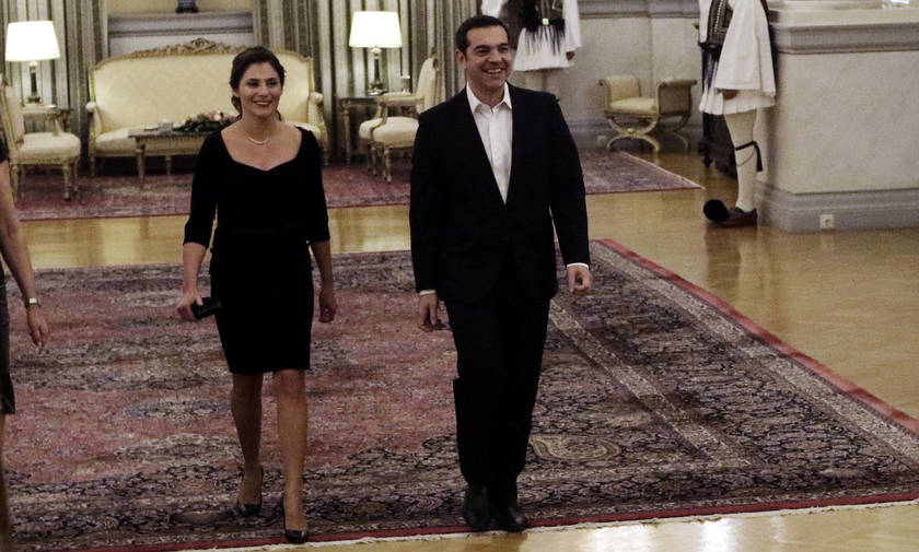 Το φιλί του Αλέξη Τσίπρα στη σύντροφό του