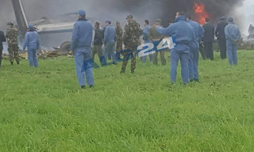 Στρατιωτικό αεροσκάφος συνετρίβη στην Αλγερία - Φόβοι για πολλούς νεκρούς