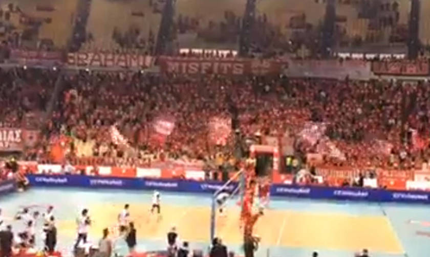 Στο… πόδι το ΣΕΦ για τα κορίτσια (vid)