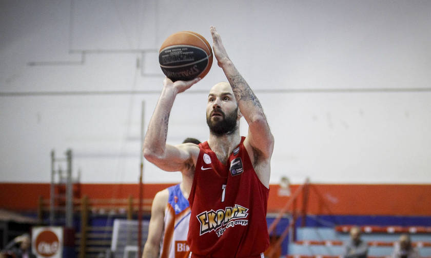 Που διαβάζει ο Σπανούλης τα νέα του Ολυμπιακού; (vid)