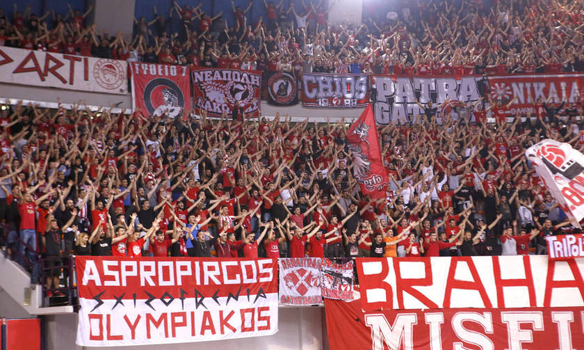 Ο κόσμος αποθέωσε την ομάδα μπάσκετ (vid)