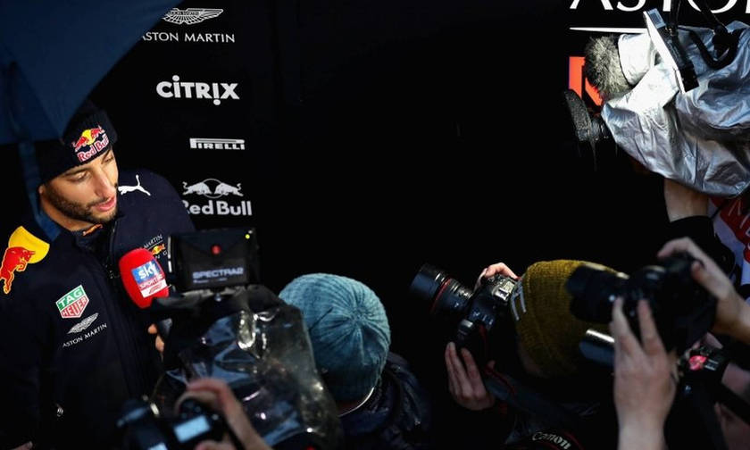 F1: Ricciardo και Ferrari
