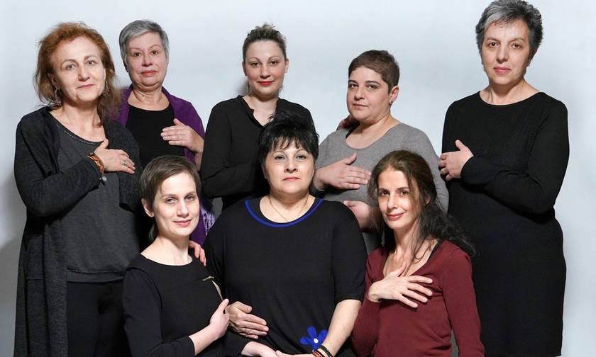 Παρ’ όλα αυτά: 9 μαρτυρίες γυναικών για τον καρκίνο, στο Βασιλικό Θέατρο