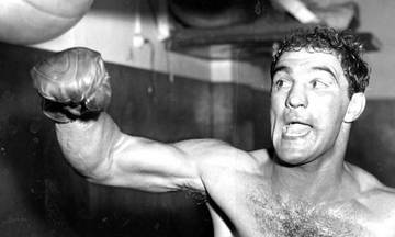 Αποχωρεί από τα ρινγκ ο Rocky Marciano