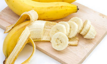 Τρώγοντας επί 12 μέρες μόνο μπανάνες γίνεσαι έτσι (vid)