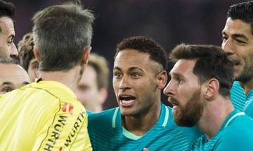 Δείτε τον διαιτητή του τελικού να τα κάνει... μπάχαλο - Το επεισόδιο με Μιρτσέα Λουτσέσκου