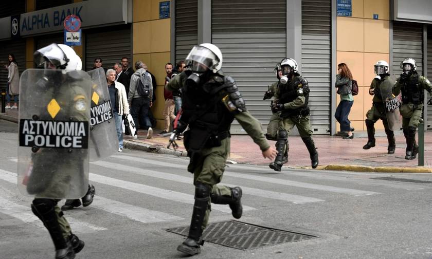 Ένταση με οπαδούς του ΠΑΟΚ στο Σύνταγμα