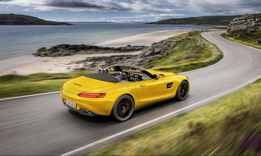 Κούκλα και με 522 ίππους: Η νέα AMG GT S Roadster