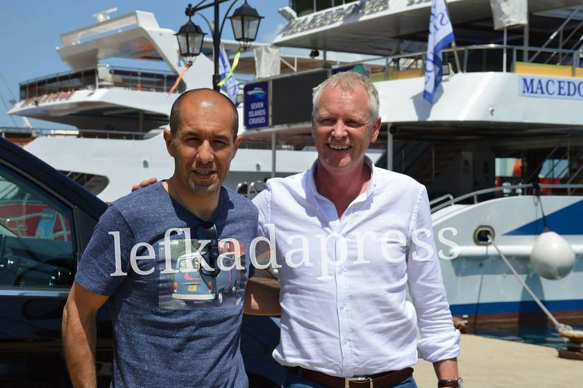 Ο Λεονάρντο Ζαρντίμ μαζί με τον γενικό διευθυντή της Μονακό, Φιλίπς Ντοτ. 
