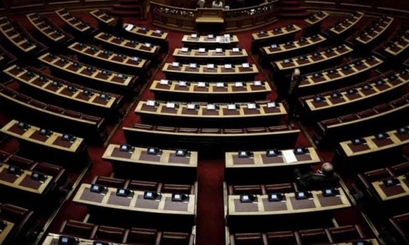 Βουλή: Άρση ασυλίας για Νικολόπουλο - Κακλαμάνη 