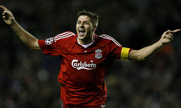 Επίθεση αγάπης από τους φίλους της Λίβερπουλ στον Τζέραρντ! (vid)