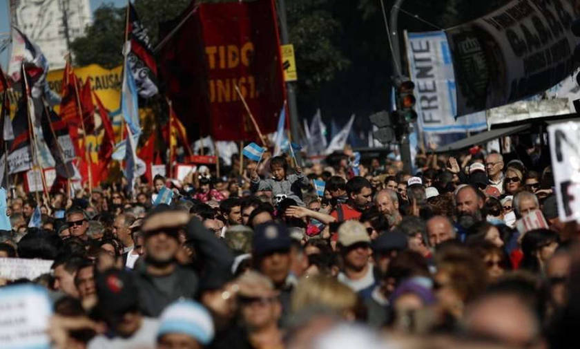 Ξεσηκωμός στο Μπουένος Άιρες κατά των διαπραγματεύσεων με το ΔΝΤ