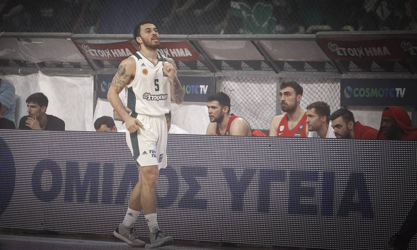 O ελεύθερος από τον Παναθηναϊκό Τζέιμς γράφει για Ολυμπιακό και Μπλατ (pic)