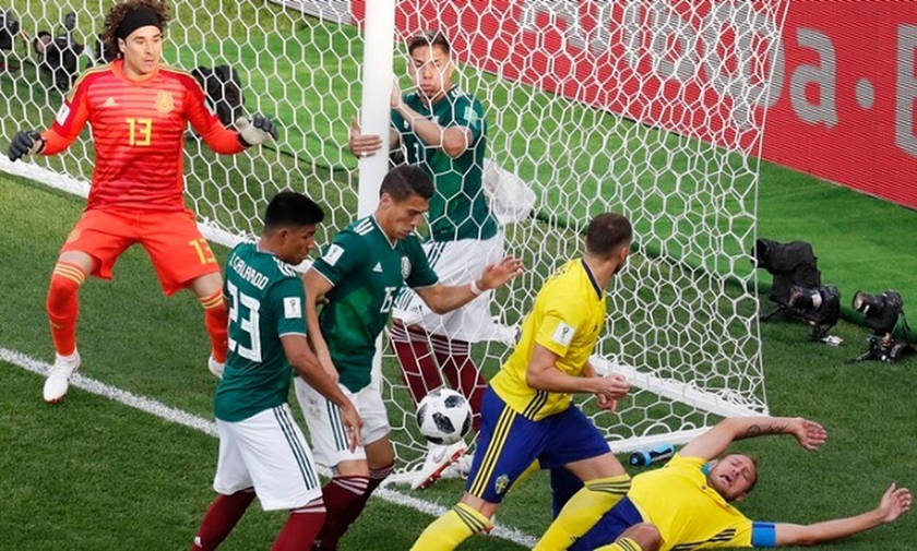 Μεξικό-Σουηδία 0-3: Πρωτιά με τριάρα