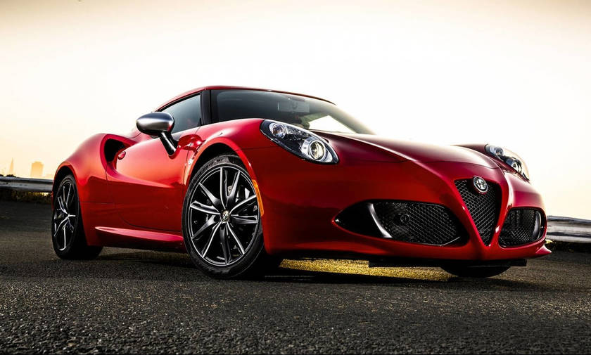 H Alfa Romeo 4C Coupe σταματάει, η Spider συνεχίζει