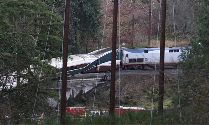 Τουρκία: Εκτροχιασμός τρένου με τουλάχιστον 10 νεκρούς και 73 τραυματίες