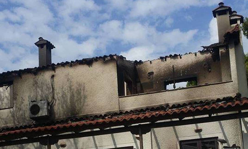 Κάηκε η οικία του Θανάση Μαργαρίτη στο Μάτι Αττικής (pic)