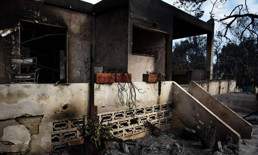 Επλήγησαν και 15 οικογένειες δημοσιογράφων από την πυρκαγιά