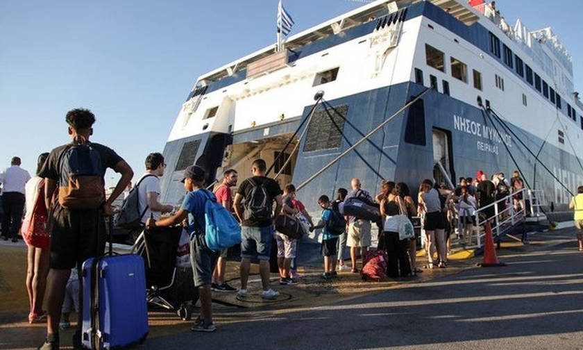 Αυξημένη η κίνηση από τα λιμάνια του Πειραιά, της Ραφήνας και του Λαυρίου