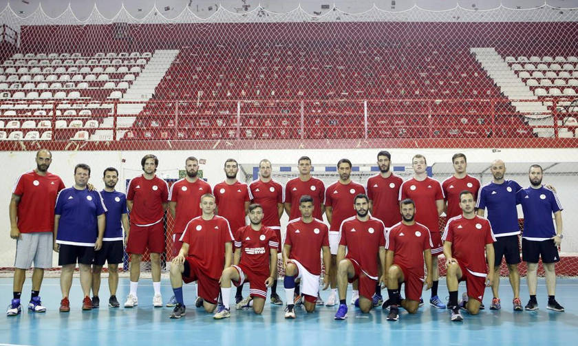 «Ξεμούδιασε» με φιλικό στο Ρέντη ο Ολυμπιακός