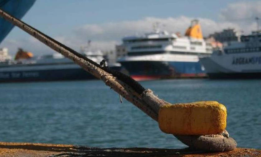 Δεμένα τα πλοία στα λιμάνια τη Δευτέρα – Προειδοποίηση ΠΝΟ για κλιμάκωση