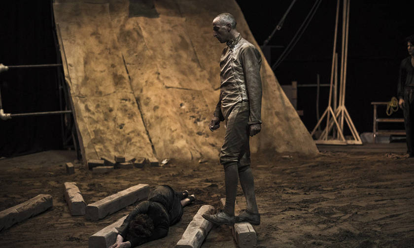 Ο Άρης Σερβετάλης επιστρέφει ως Δον Κιχώτης στο Δημοτικό Θέατρο Πειραιά