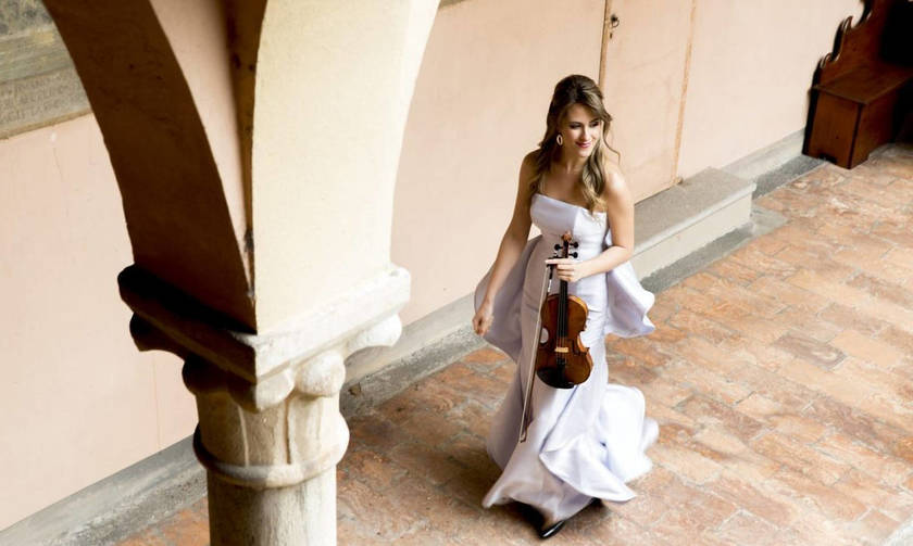 Η Francesca Dego στο Μέγαρο Μουσικής με ένα ρεσιτάλ για σόλο βιολί