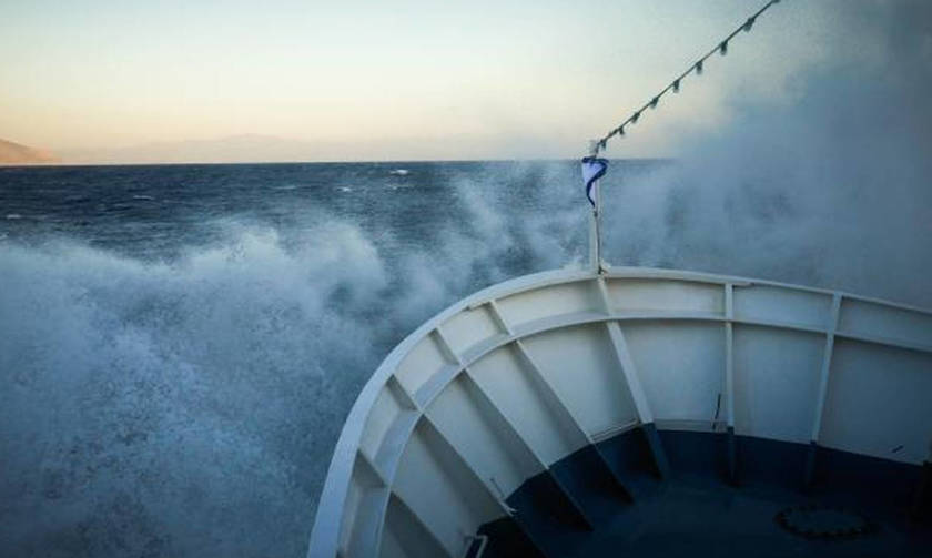 Κακοκαιρία στο Αιγαίο: Ο «Ξενοφών» ακυρώνει δρομολόγια πλοίων