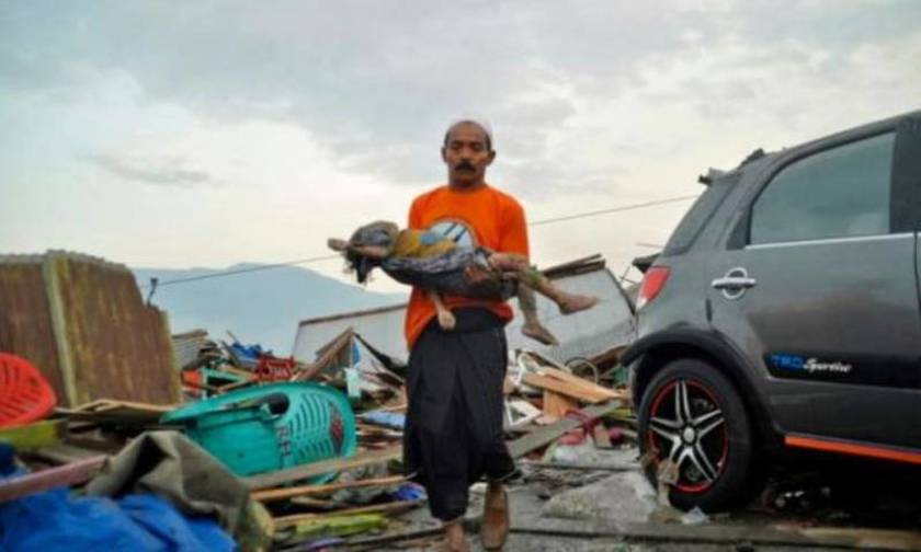 Τραγωδία στην Ινδονησία: Τουλάχιστον 384 νεκροί από τον καταστροφικό σεισμό και το τσουνάμι
