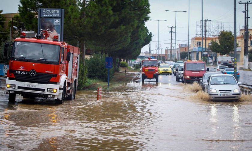 (Live) Μεσογειακός κυκλώνας: Χτυπάει αλύπητα και την Πελοπόννησο και την Αττική ο «Ζορμπάς»
