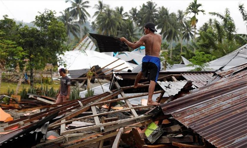 Ανείπωτη τραγωδία: Στους 1.649 οι νεκροί από σεισμό και τσουνάμι στην Ινδονησία