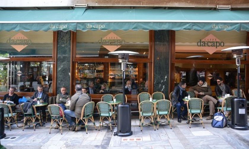 Πασίγνωστο μπαρ-καφέ στο Κολωνάκι κατηγορείται για ρευματοκλοπή 