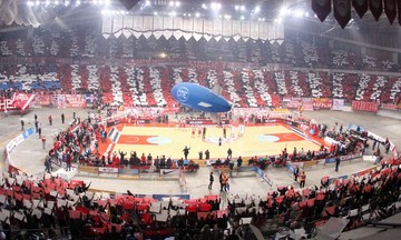  Η EuroLeague τιμώρησε τον Ολυμπιακό με πρόστιμο λόγω λέιζερ