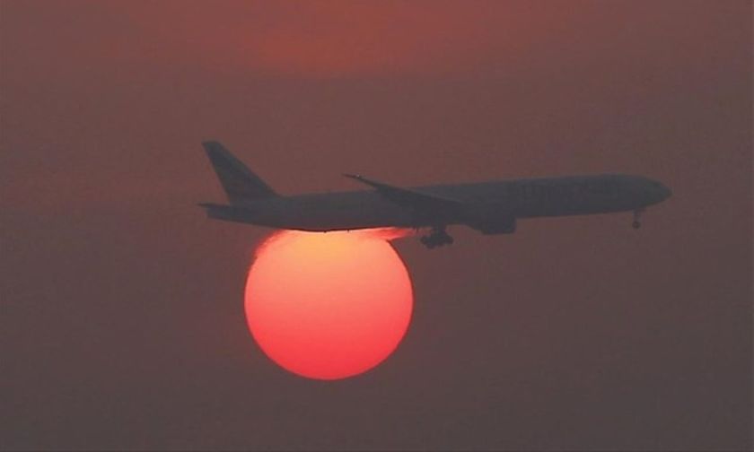 Αεροσκάφος με 188 επιβαίνοντες κατέπεσε ανοικτά της Ινδονησίας