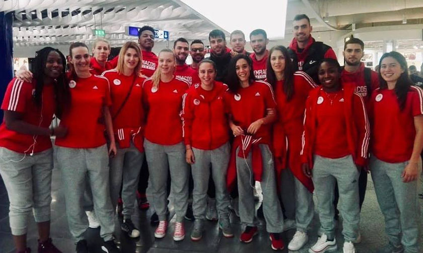 Ολυμπιακός: Συναντήθηκαν στο αεροδρόμιο οι αποστολές ανδρών και γυναικών! (pic)