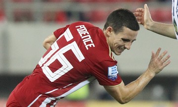 «Δεχθήκαμε πρόταση από τον Ολυμπιακό για Ποντένσε. Δεν μπορώ να πω αν είναι σοβαρή ή όχι»