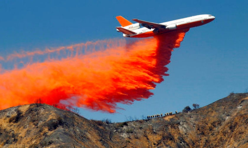 Αυτό είναι το «θηρίο» που δίνει μάχη με τις φλόγες στην Καλιφόρνια! (vid)