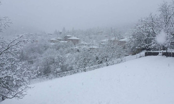 Το χιόνι εγκλώβισε 30 εκδρομείς σε καταφύγιο στην Κοζάνη