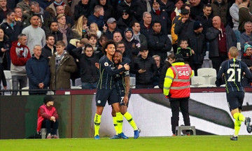 Άνετα «διπλά» για Μάντσεστερ Σίτι και Λίβερπουλ, «γκέλα» για τη Γιουνάιτεντ (vids)