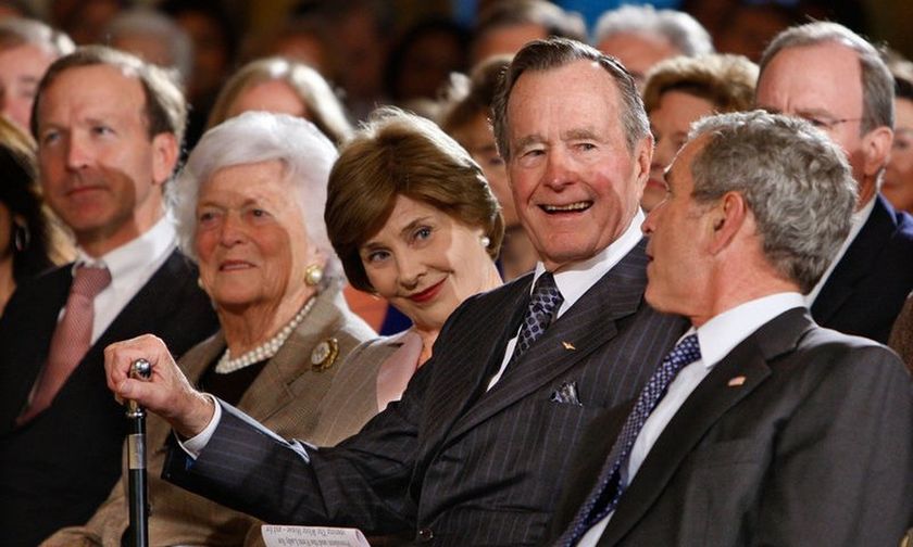 Πέθανε ο Τζορτζ Μπους