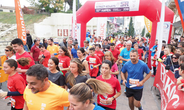 Βίκος Street Relays: Xιλιάδες δρομείς πρόσφεραν αθλητικό υλικό στα σχολεία!