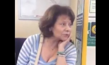 Viral βίντεο: H Πίτσα Παπαδοπούλου τραγουδά μέσα στο μετρό παραγγελιά επιβάτη (video)