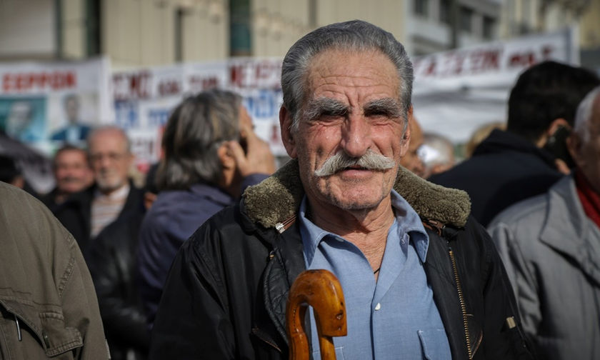 Συντάξεις Ιανουαρίου: Ποιοι θα δουν αυξήσεις στους λογαριασμούς τους