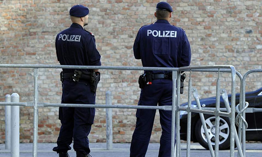 EKΤAKTO: Ένοπλη ληστεία σε εκκλησία της Βιέννης με αρκετούς τραυματίες